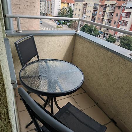 Poesia Apartment Novi Sad Extérieur photo